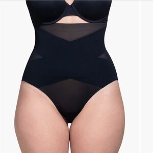 NEW Honeylove SuperPower Thong